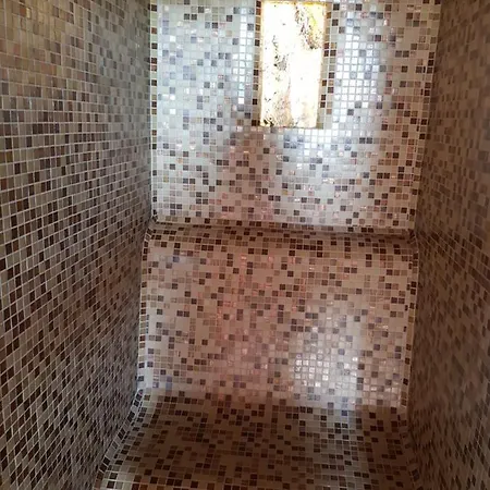 Leganyi Apartmanhaz