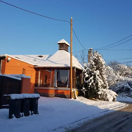 דירה Leganyi Apartmanhaz אגר