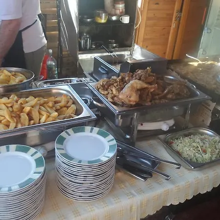 Leganyi Apartmanhaz דירה *