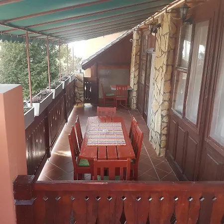 Leganyi Apartmanhaz דירה אגר