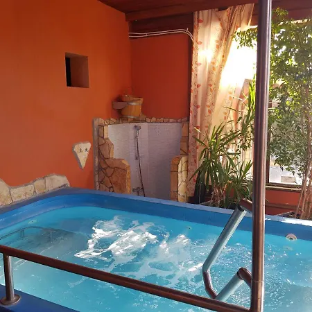 Leganyi Apartmanhaz Apartament