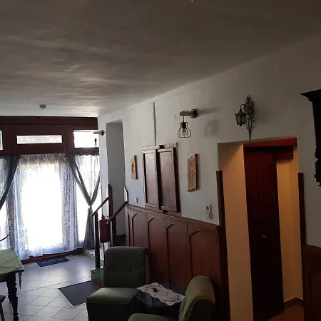 Leganyi Apartmanhaz Apartament Eger