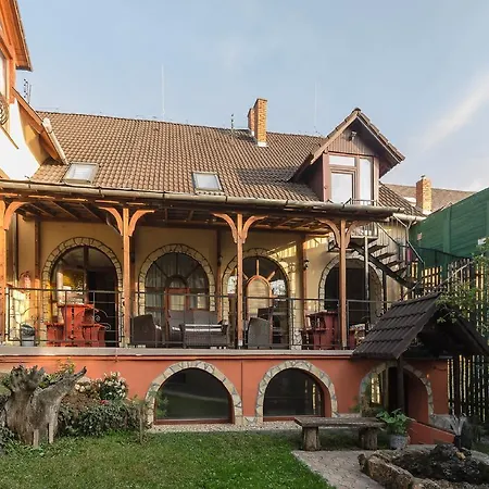 Leganyi Apartmanhaz Apartment Eger