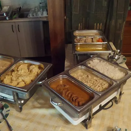 Leganyi Apartmanhaz Eger