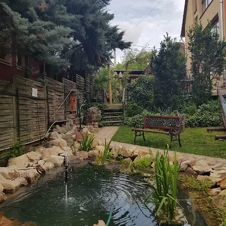Leganyi Apartmanhaz *