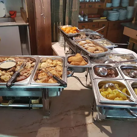 Leganyi Apartmanhaz * Eğri