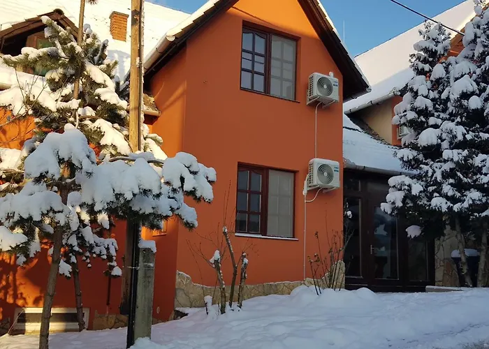 Leganyi Apartmanhaz Έγκερ
