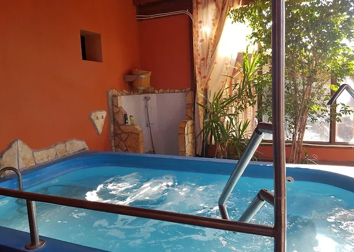 Leganyi Apartmanhaz Έγκερ