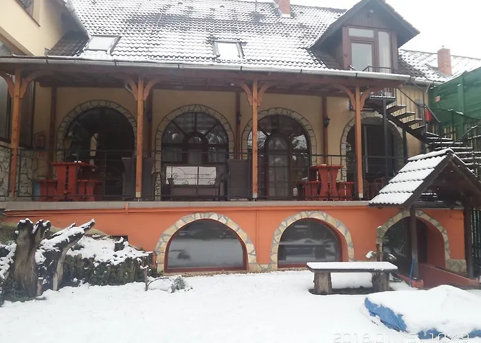 Leganyi Apartmanhaz Έγκερ