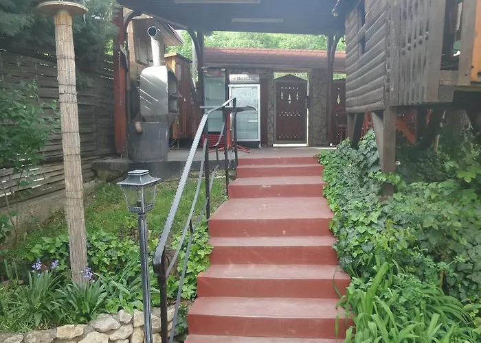 Leganyi Apartmanhaz *