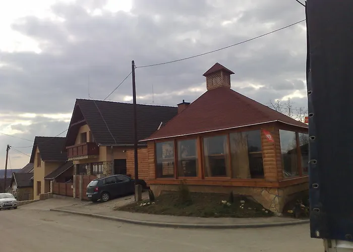 Leganyi Apartmanhaz Έγκερ