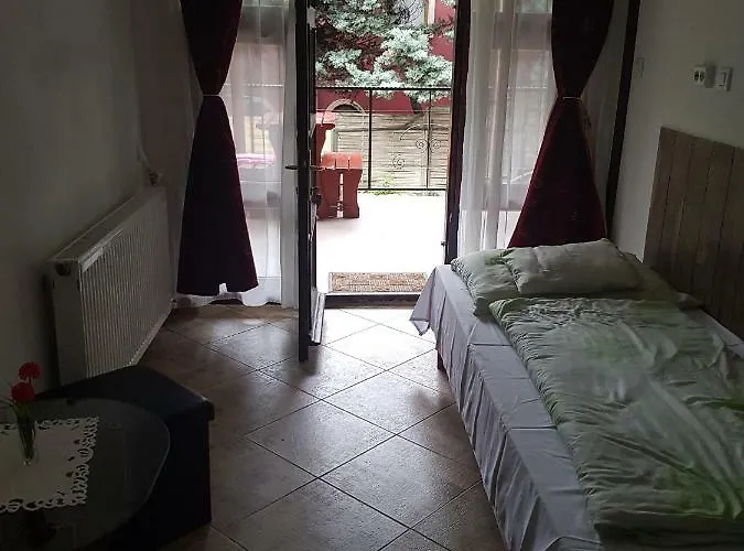 Leganyi Apartmanhaz * Eger