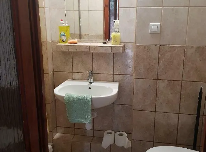 Leganyi Apartmanhaz